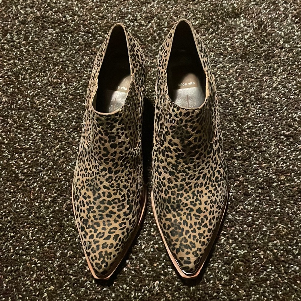 Dolce Vita leopard print booty
